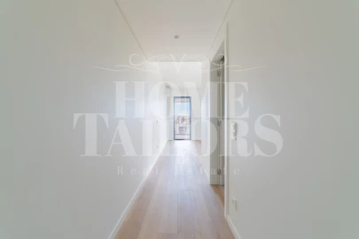 Apartamento T4 para Arrendamento em Algés, Linda-A-Velha e Cruz Quebrada-Dafundo