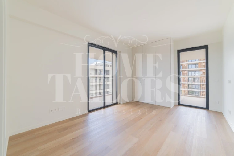 Apartamento T4 para Arrendamento em Algés, Linda-A-Velha e Cruz Quebrada-Dafundo Foto 21