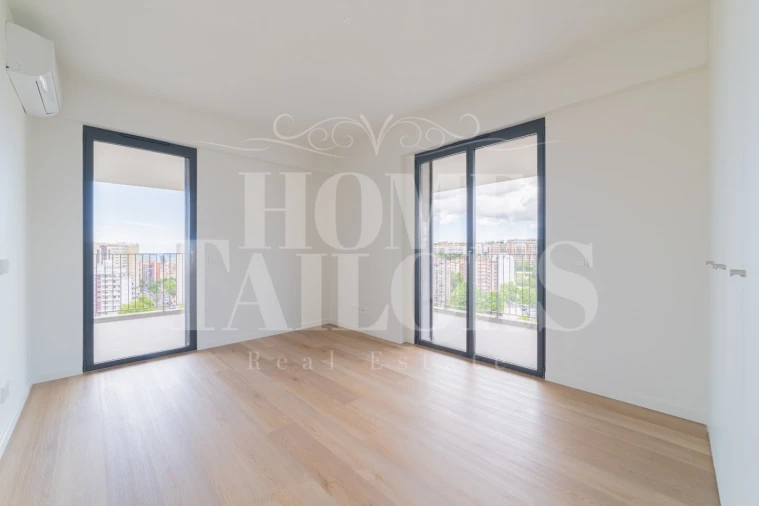 Apartamento T4 para Arrendamento em Algés, Linda-A-Velha e Cruz Quebrada-Dafundo Foto 28