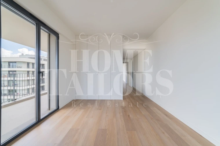 Apartamento T4 para Arrendamento em Algés, Linda-A-Velha e Cruz Quebrada-Dafundo Foto 29