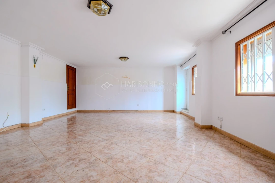 Moradia T3 para Venda em Silvalde Foto 4