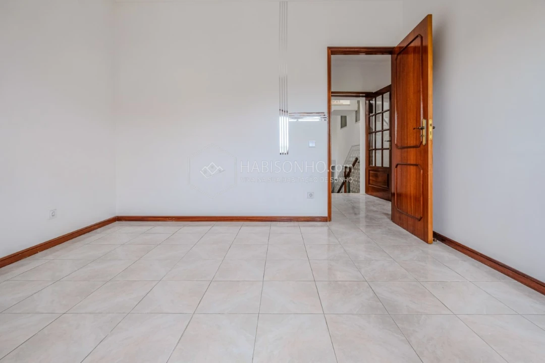 Moradia T3 para Venda em Silvalde Foto 6