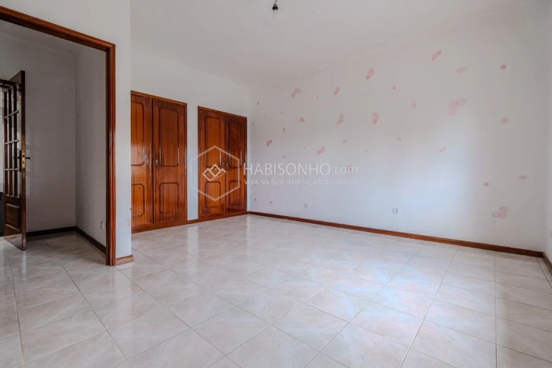 Moradia T3 para Venda em Silvalde Foto 12