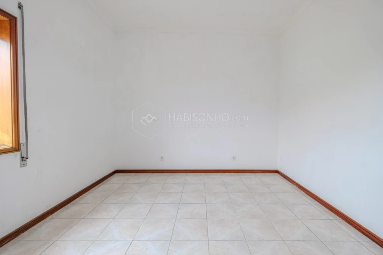 Moradia T3 para Venda em Silvalde Foto 8