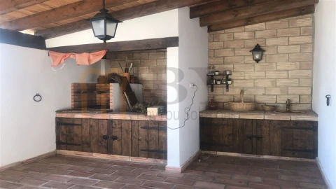 Moradia T6 para Venda em Mertola