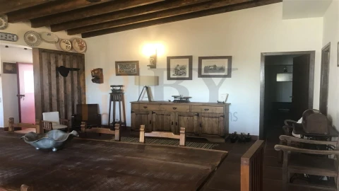 Moradia T6 para Venda em Mertola