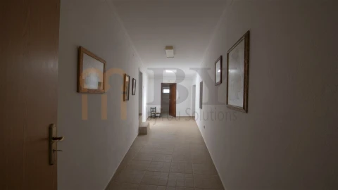 Moradia T8 para Venda em Albernoa e Trindade