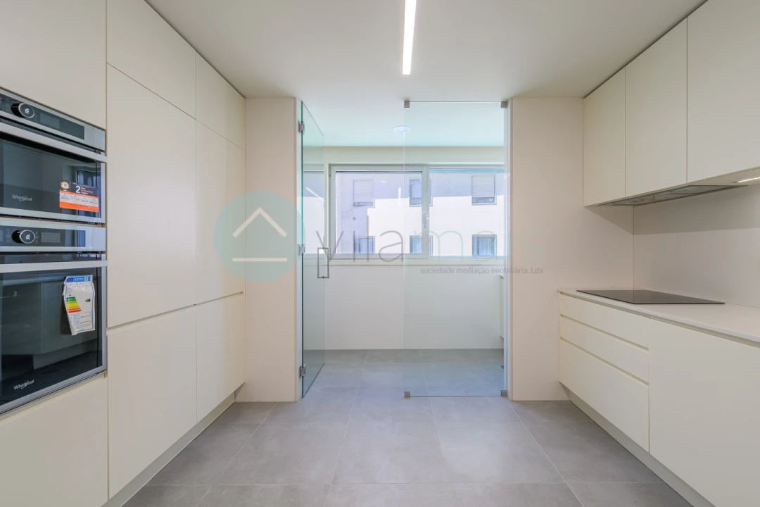 Apartamento T3 para Venda em Campanhã Foto 4