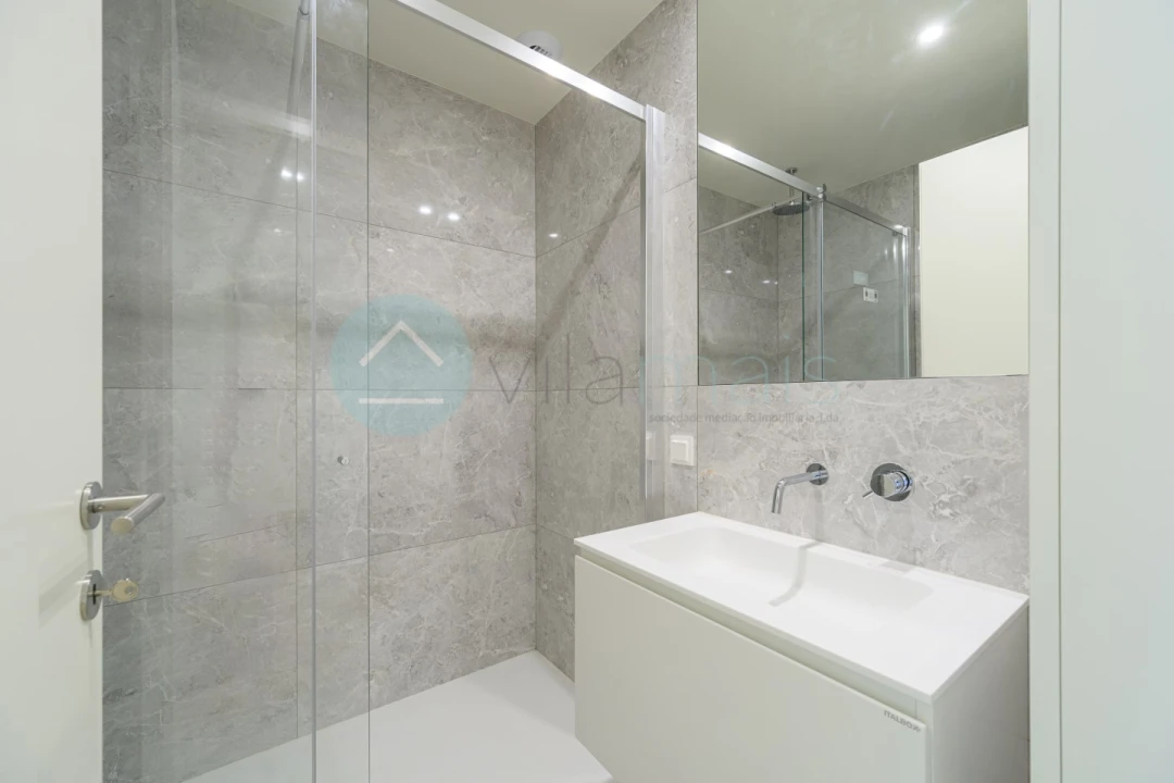 Apartamento T3 para Venda em Campanhã Foto 12