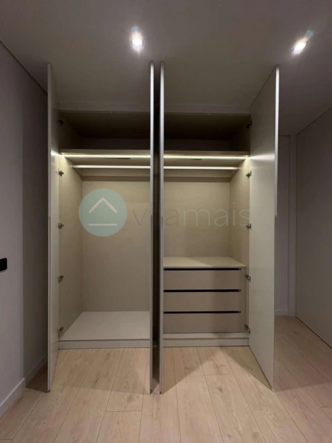 Apartamento T3 para Venda em Gondomar (São Cosme), Valbom e Jovim
