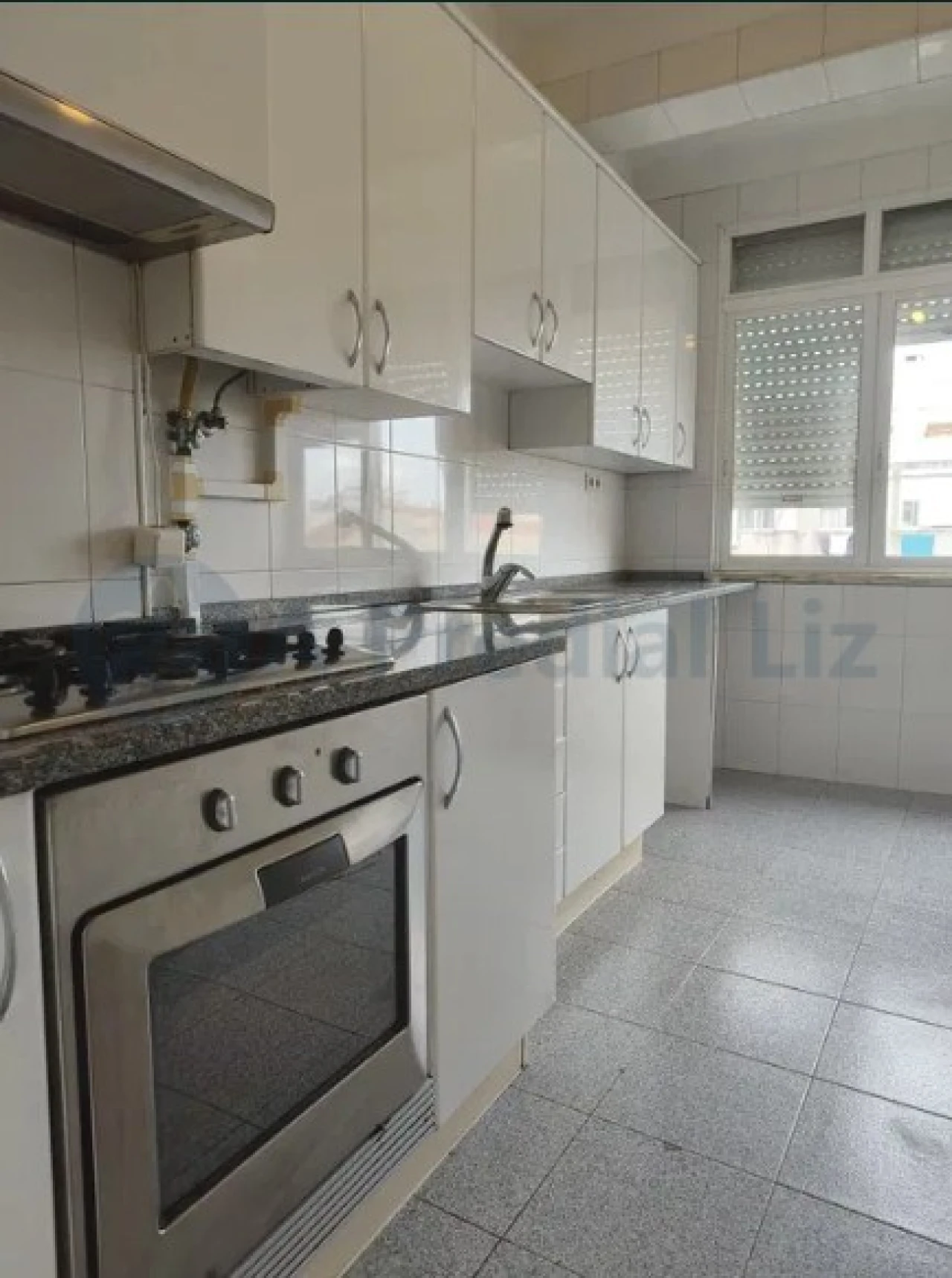 Apartamento T3 para Venda em Venteira Foto 2