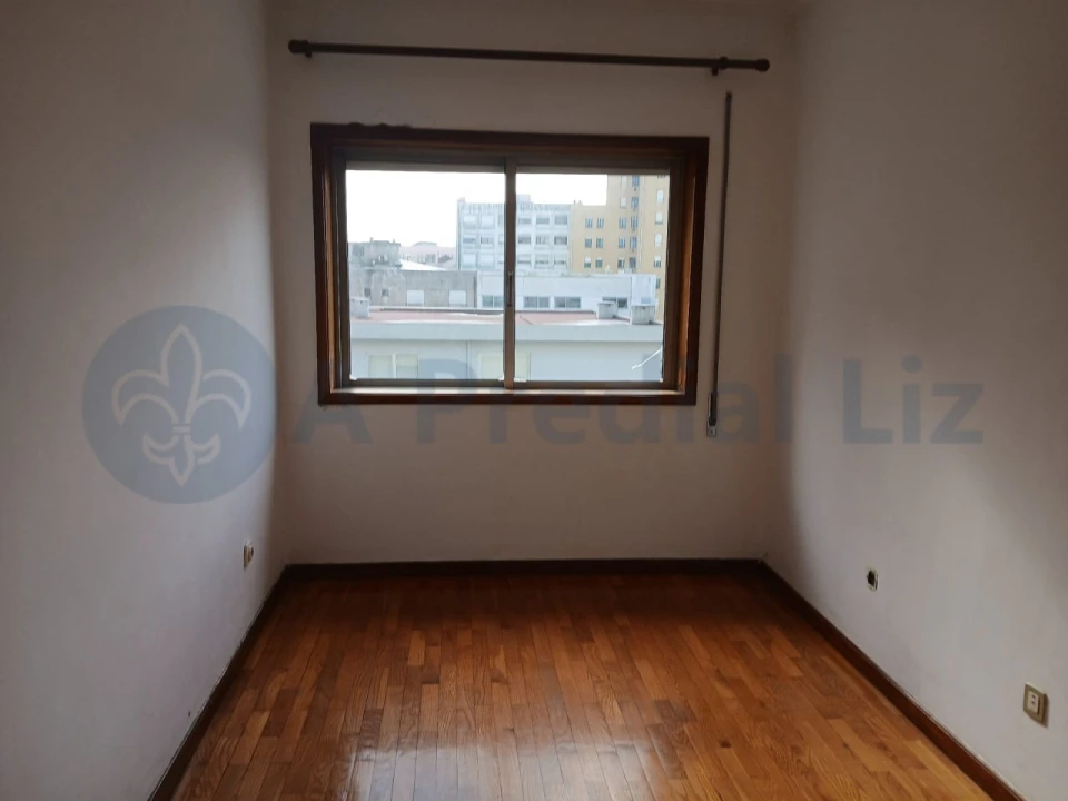Apartamento T2 para Venda em Cidade da Maia Foto 11