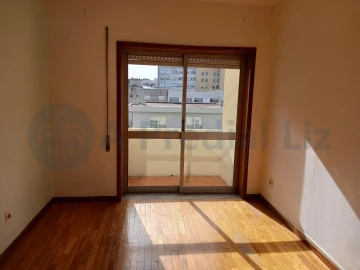 Apartamento T2 para Venda em Cidade da Maia