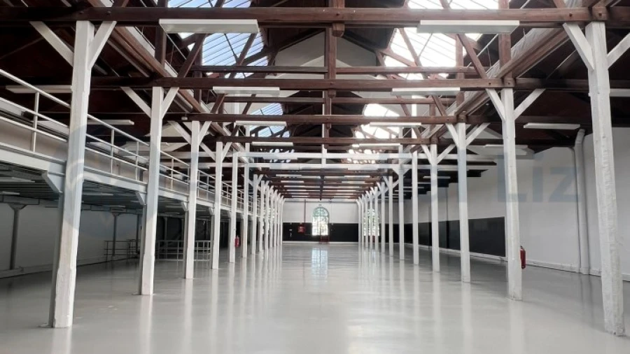 Armazém para Arrendamento em Paranhos