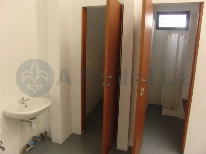 Armazém para Arrendamento em Paranhos Foto 4