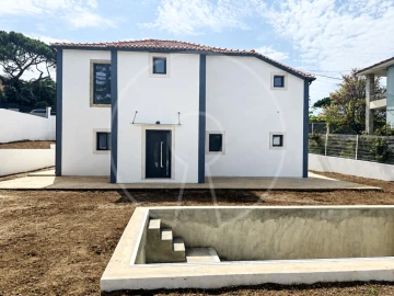 Moradia T5 para Venda em Carcavelos e Parede