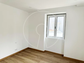 Moradia T5 para Venda em Carcavelos e Parede
