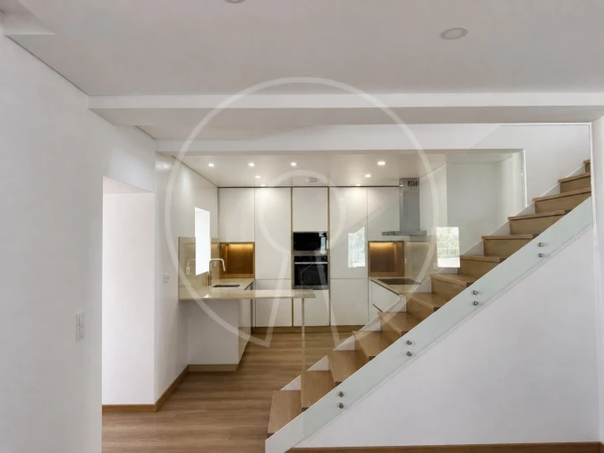 Moradia T5 para Venda em Carcavelos e Parede Foto 4