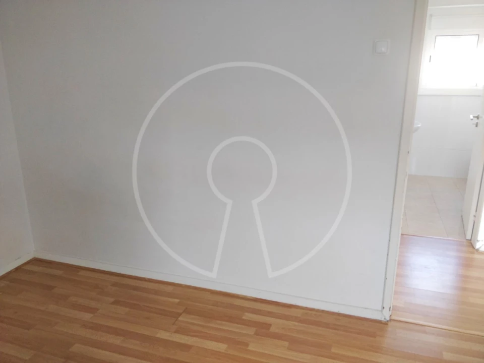 Apartamento T2 para Venda em Alvalade Foto 15