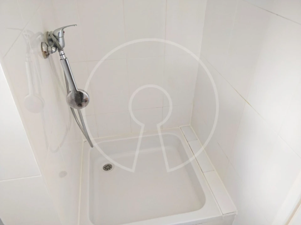 Apartamento T2 para Venda em Alvalade Foto 17