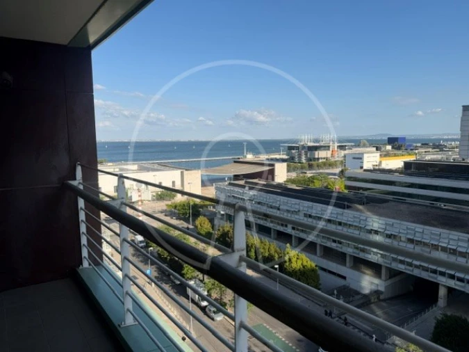 Apartamento T2 para Arrendamento em Parque das Nações Foto 3