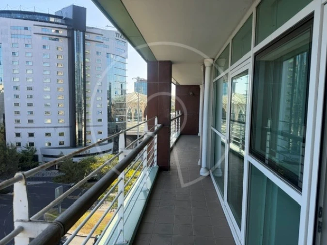Apartamento T2 para Arrendamento em Parque das Nações Foto 4