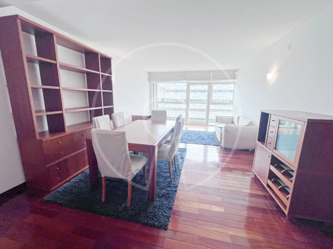 Apartamento T2 para Arrendamento em Parque das Nações Foto 8