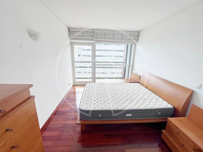 Apartamento T2 para Arrendamento em Parque das Nações Foto 15