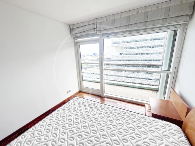 Apartamento T2 para Arrendamento em Parque das Nações Foto 16