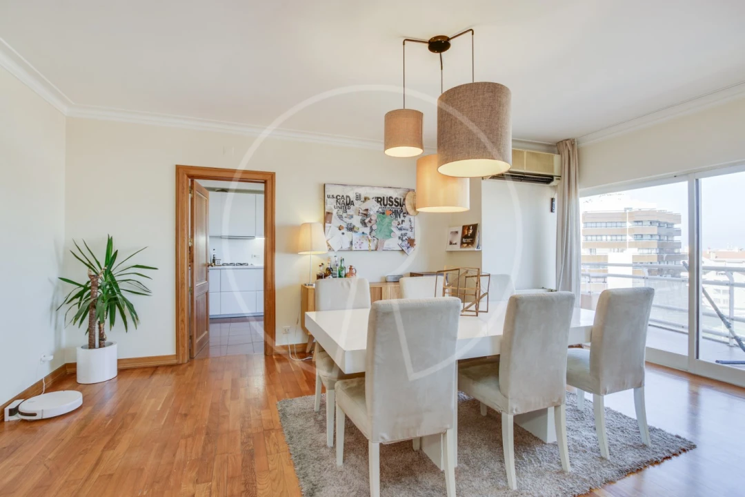 Apartamento T4 para Venda em Cascais e Estoril Foto 6