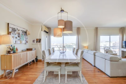Apartamento T4 para Venda em Cascais e Estoril