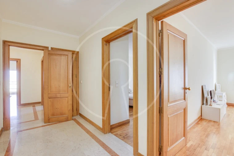 Apartamento T4 para Venda em Cascais e Estoril Foto 23