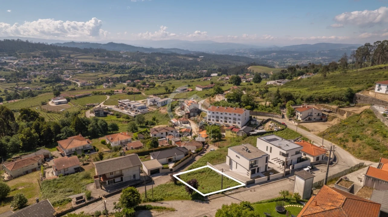 Terreno para Venda em Figueiró (Santiago e Santa Cristina) Foto 3