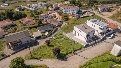 Terreno para Venda em Figueiró (Santiago e Santa Cristina)