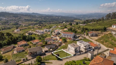 Terreno para Venda em Figueiró (Santiago e Santa Cristina)