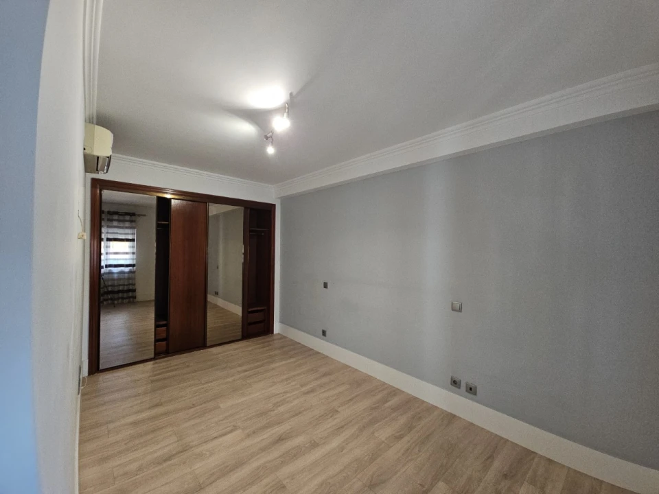 Moradia T3 para Venda em Queluz e Belas Foto 25