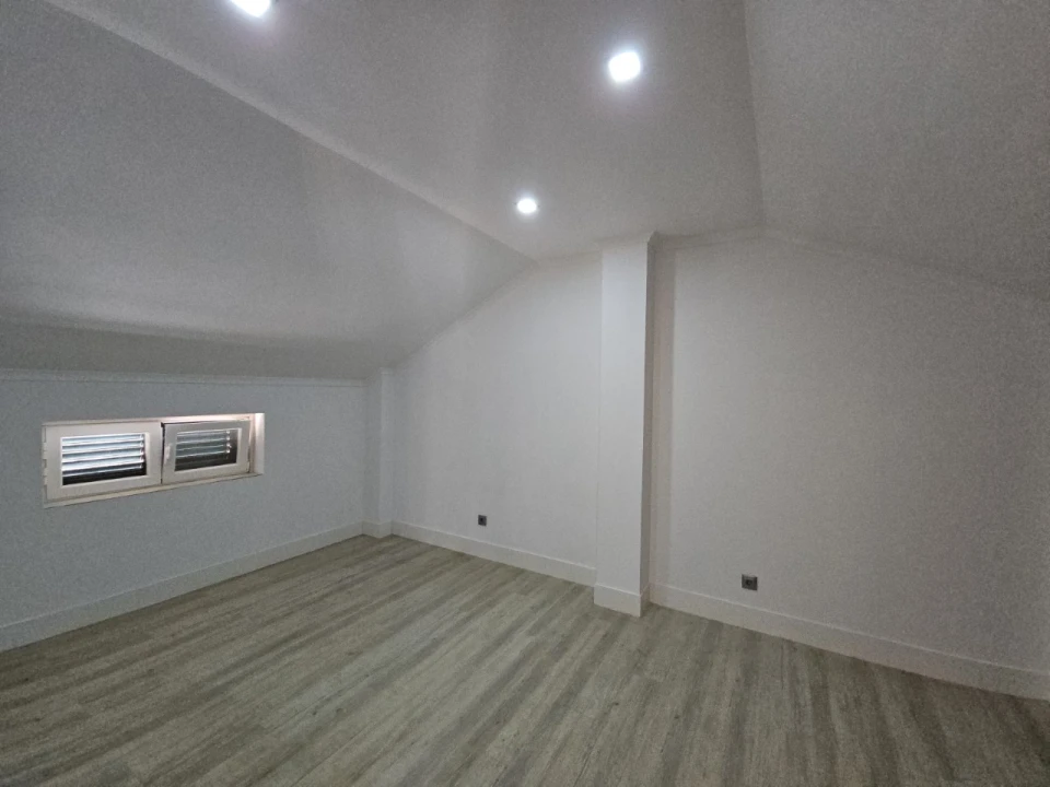 Moradia T3 para Venda em Queluz e Belas Foto 35