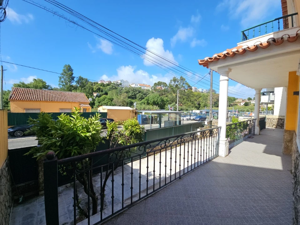 Moradia T3 para Venda em Queluz e Belas Foto 41