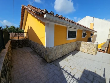 Moradia T3 para Venda em Queluz e Belas