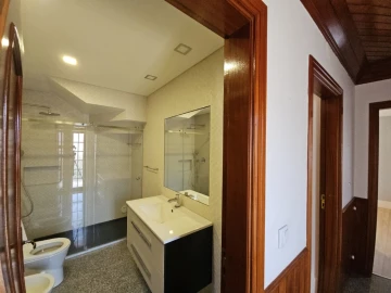 Moradia T3 para Venda em Queluz e Belas