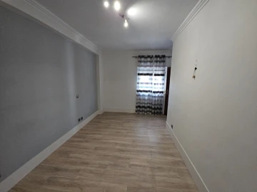 Moradia T3 para Venda em Queluz e Belas