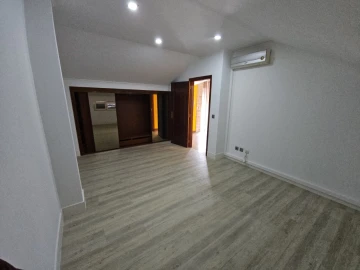 Moradia T3 para Venda em Queluz e Belas