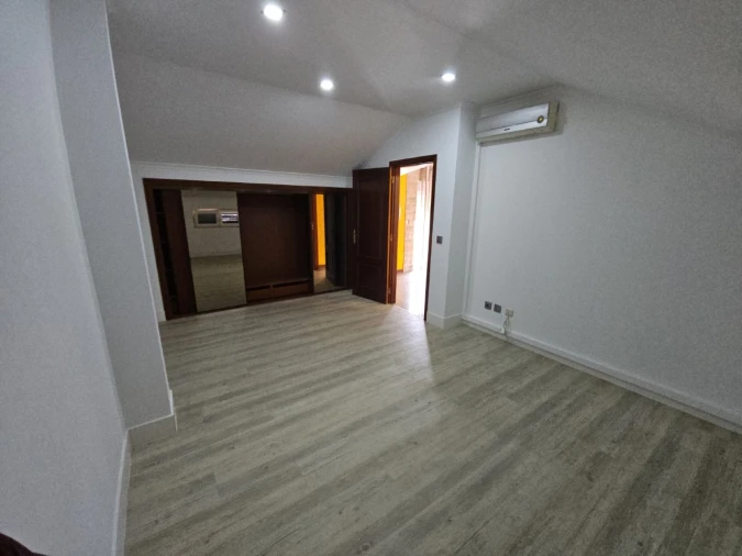 Moradia T3 para Venda em Queluz e Belas Foto 38
