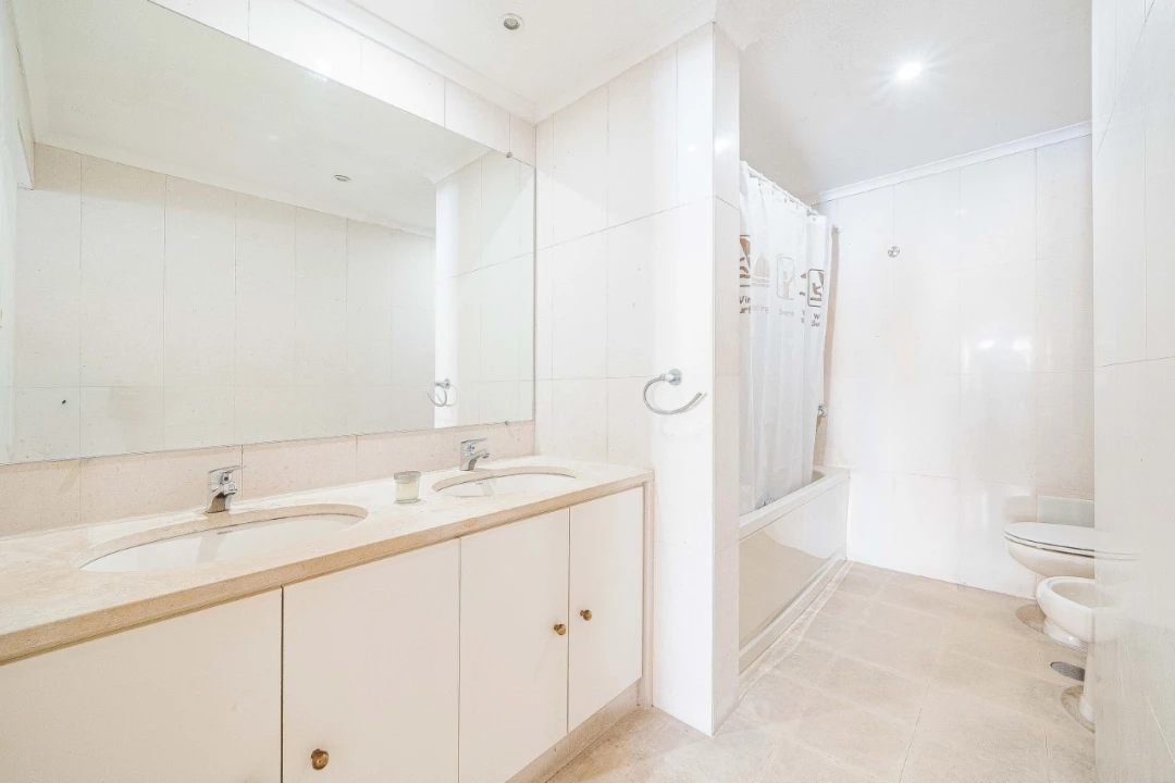 Apartamento T3 para Venda em Carcavelos e Parede Foto 38