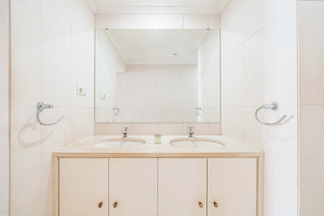 Apartamento T3 para Venda em Carcavelos e Parede Foto 39