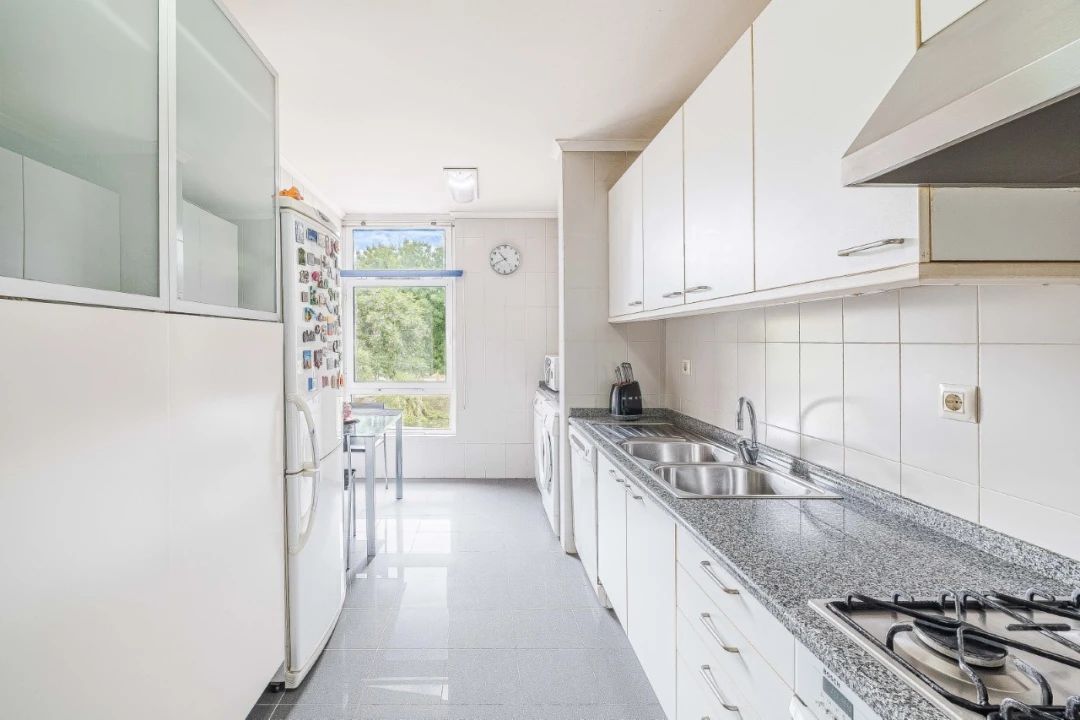 Apartamento T3 para Venda em Carcavelos e Parede Foto 1