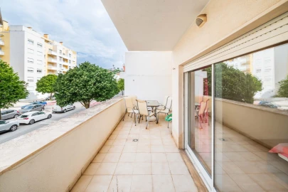 Apartamento T3 para Venda em Carcavelos e Parede