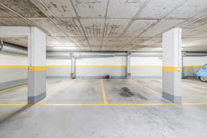Apartamento T3 para Venda em Carcavelos e Parede