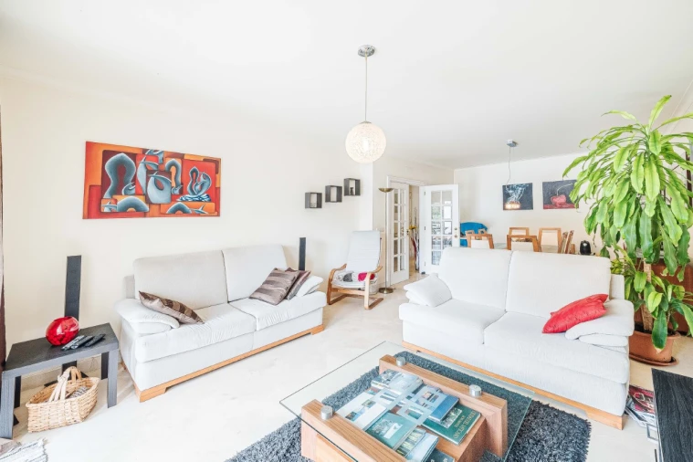 Apartamento T3 para Venda em Carcavelos e Parede Foto 14