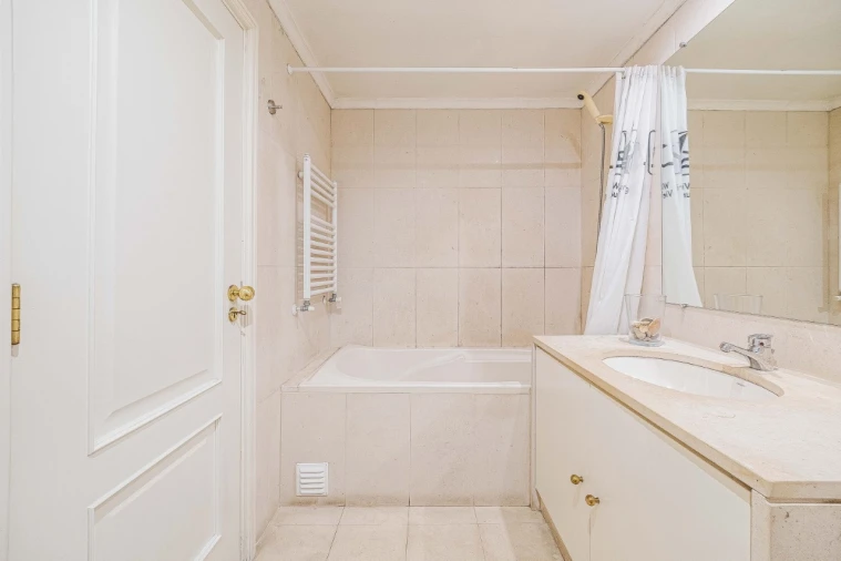 Apartamento T3 para Venda em Carcavelos e Parede Foto 24